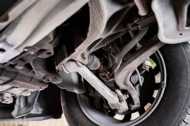 Түпкілікті нұсқаулық: Jetta 4, Golf 4/GTI) Алдыңғы бұрылу жолағы төлкесін ауыстыру немесе майлау бойынша оқулық