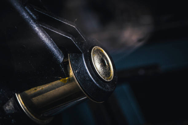 Басқару қолының втулкасы технологиясының эволюциясы: пассивті оқшаулаудан электрлік көлік дәуіріндегі өнімділігі жоғары талаптарға дейін